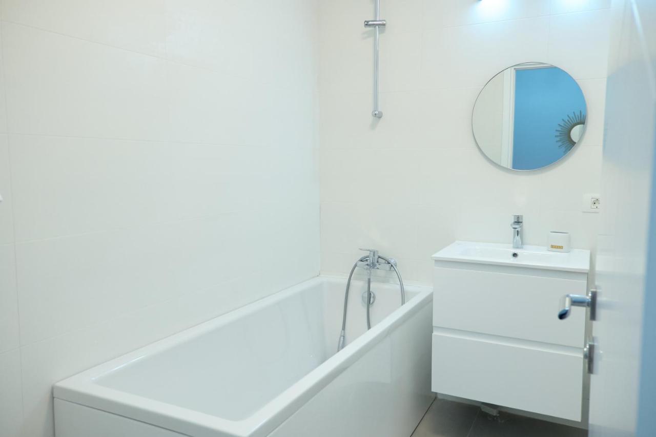 City Center Accomodation - 101 Resita Buitenkant foto